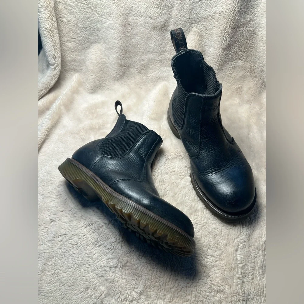 Women’s Dr Marten boots size 7 - Picture 1 of 8